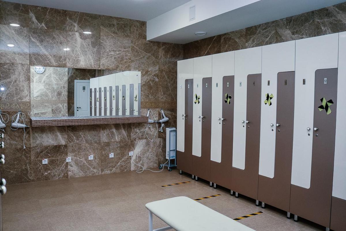 Chagala Atyrau Hotel Buitenkant foto
