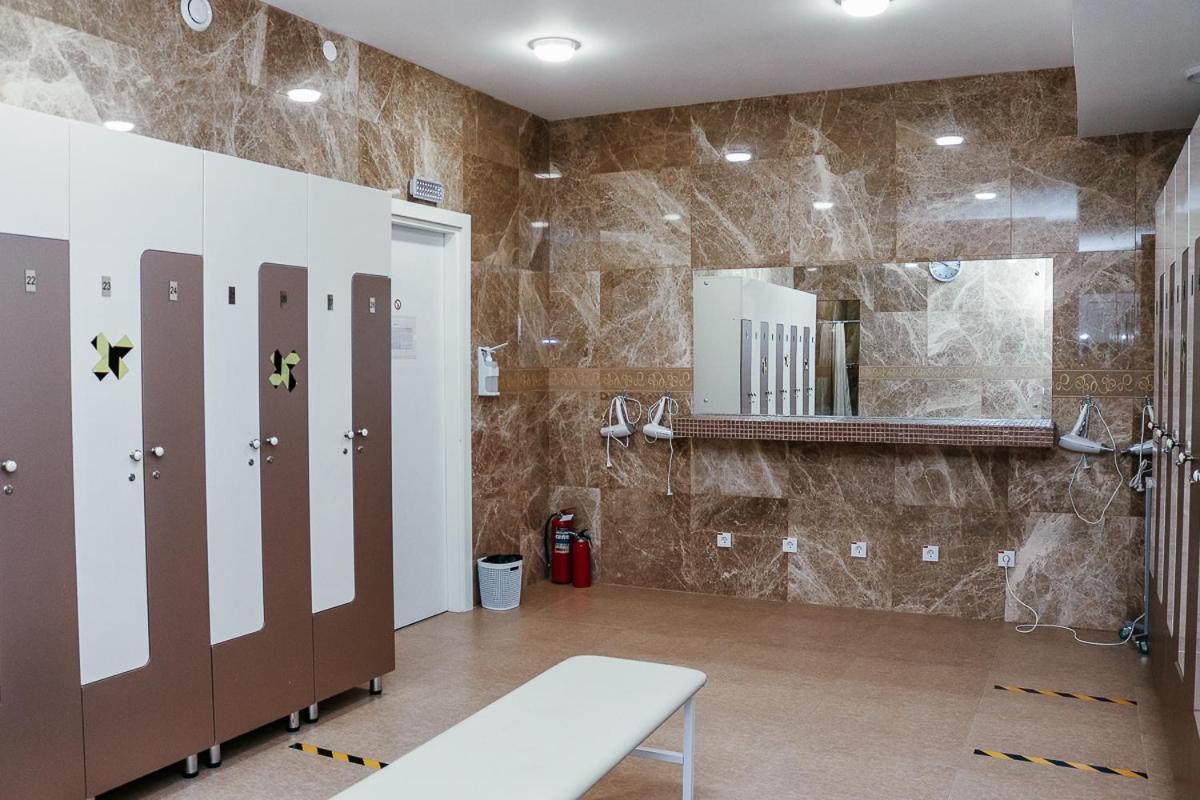 Chagala Atyrau Hotel Buitenkant foto